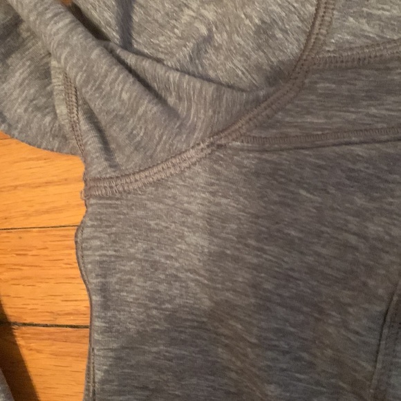 Lulu lemon quarter zip NO PILLING excellent condition like new - Picture 3 of 4